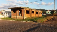 Terreno com prédio inacabado - Paverama - RS